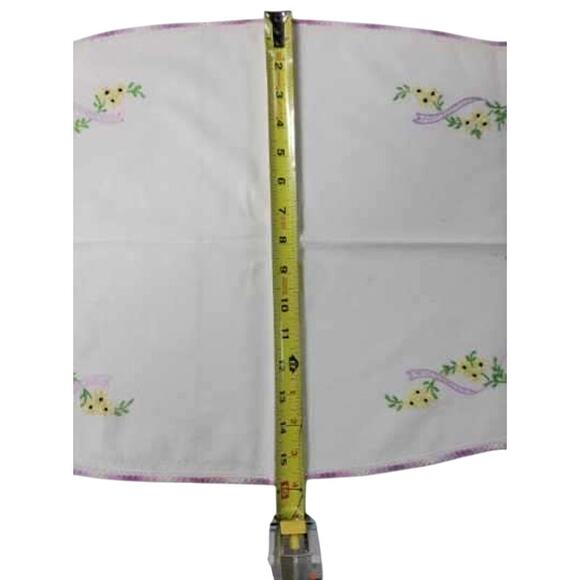 ✨ Vintage Hand-Embroidered Yellow Floral Table Runner – 30x11 in Cottagecore - Picture 3 of 3